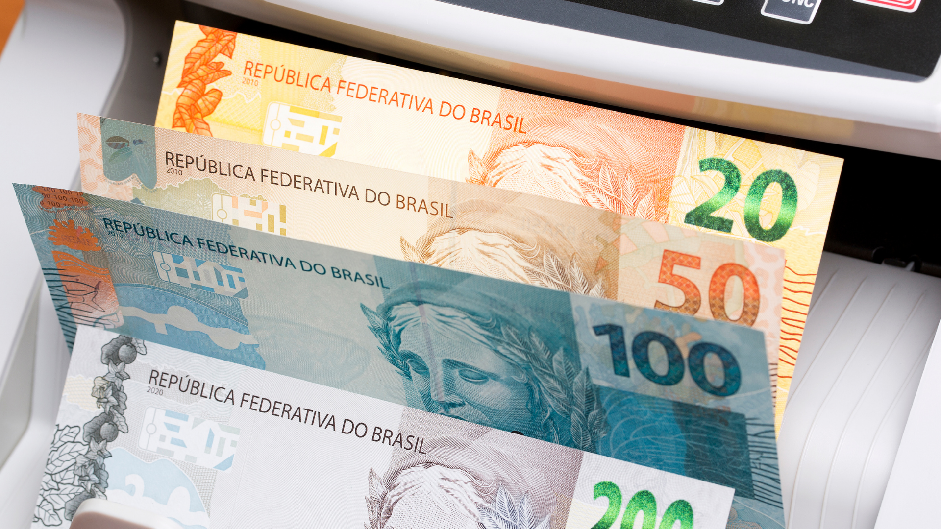 Operações bancárias e financeiras